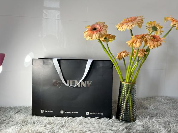 Mẫu 3 túi giấy đựng quần áo