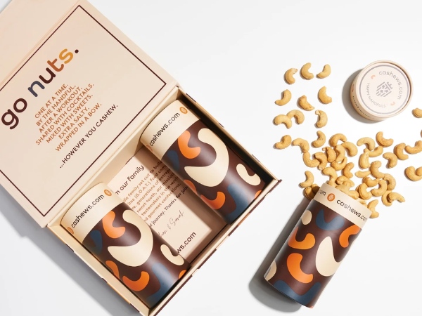 Hộp giấy đựng hạt điều Mẫu hộp giấy vuông, nắp gập sang trọng