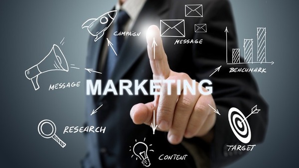 Một chiến lược marketing tổng thể sẽ giúp quán cà phê tiếp cận đông đảo khách hàng 