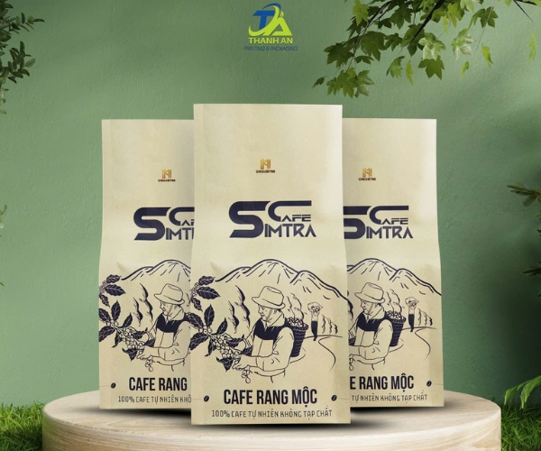 Túi cà phê với thiết kế tinh giản, tôn vinh hương vị tự nhiên từ những hạt cà phê nguyên chất