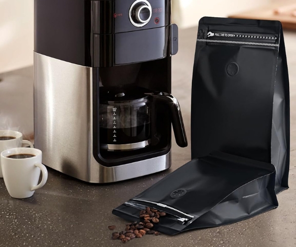 Túi zip đựng cà phê màu đen sang trọng, có van thoát khí một chiều