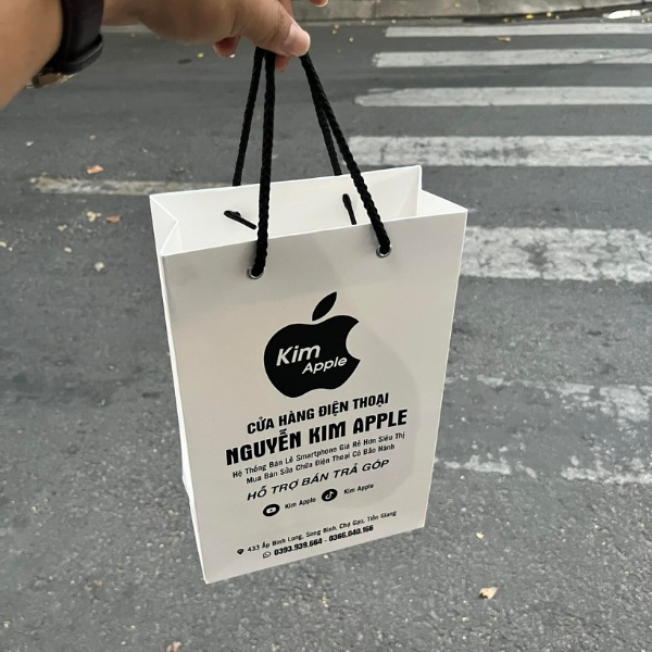 10+ mẫu in túi giấy đựng điện thoại giúp nâng tầm thương hiệu Mẫu túi giấy đựng điện thoại Apple