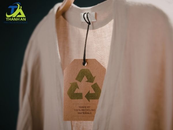 Tem nhãn quần áo